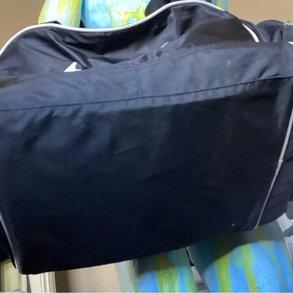 Nike Black and White duffle gym/travel bag